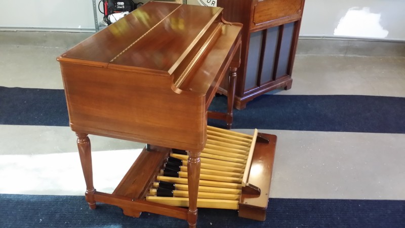MINT VINTAGE B3 PKG!  Beautiful Vintage Hammond B3 Organ & Leslie Speaker Package & Extremely Well Maintained Plays & Sounds Great - A Great Buy! Will Sell Fast! - Now Available!