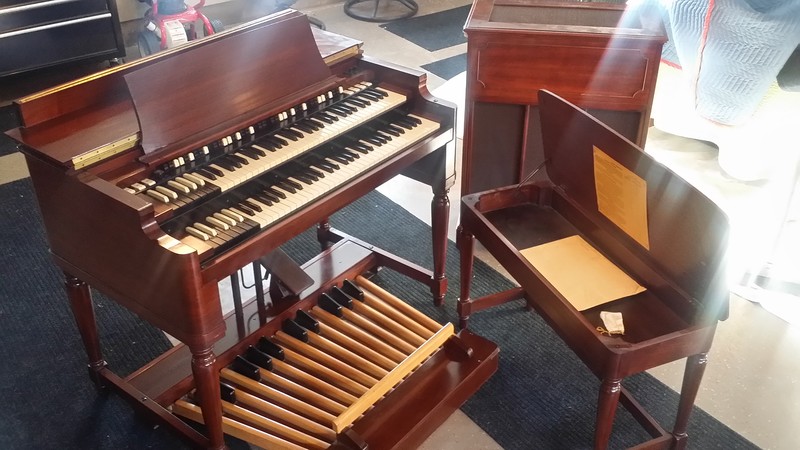 NOW SOLD! Mint Condition! Vintage Hammond B3 Organ With Original Matching Cherry Wood 22 Leslie! - This Organ Is Gorgeous! PLays & Souunds Great! Will Sell Fast!  Now Sold 1/21/15-Norway Bound!-copy