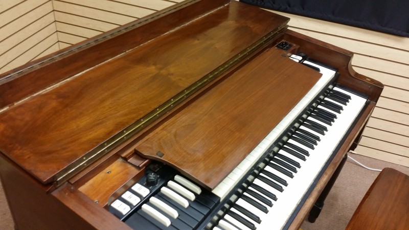 AFFORDABLE 70's Vintage Hammond B3 Organ & 122R Leslie Package.  The Perfect Package! In Good Condition, Includes a Trek II S/R. Plays & Sounds Great!!!!! - Will Sell Fast - 5/29/15 Now Sold!-copy
