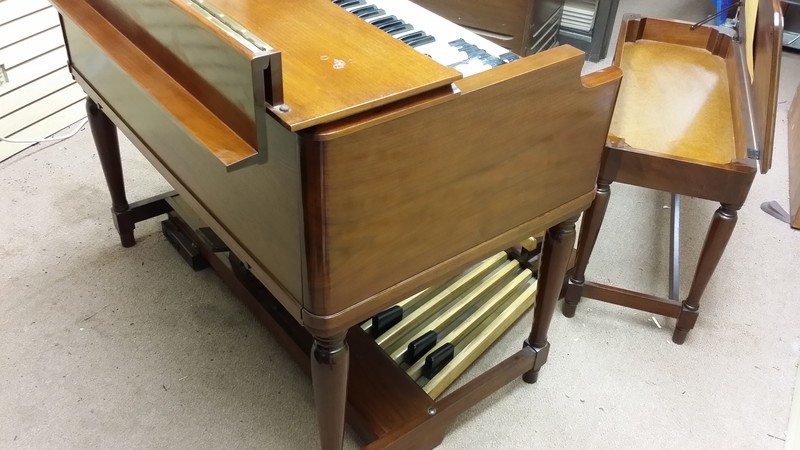 NOW IN OUR WAREHOUSE & AVAILABLE! A MINT CONDITION Vintage Hammond B3 Organ & Leslie Speaker Packaeg! A Mid 1960's Vintage B3! Plays & Sounds Great! Will Sell Fast! - Now Sold!-copy