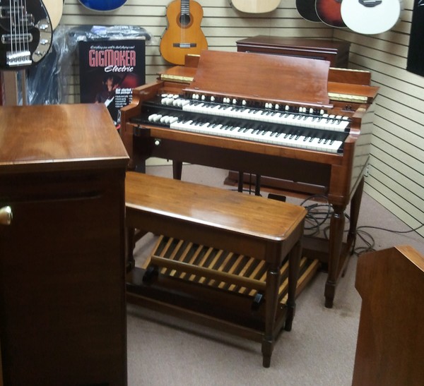 Mint Vintage B3 Organ & 122 Leslie Speaker Package!  To Late  - JUST SOLD 1/19/12-copy