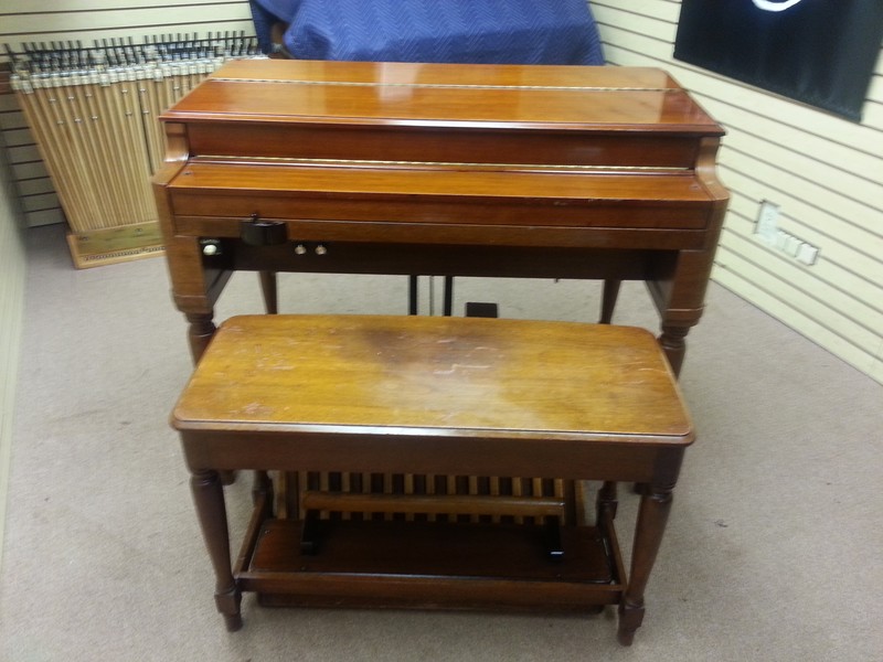 A MINT CONDITION 1959 Vintage Hammond B3 Organ - With The Original 22H Leslie Speaker! This Package Is A Great Buy & Value!  Gorgeous & Will Sell Fast - Ready For Shipping - 1/7/13 Now Sold!-copy