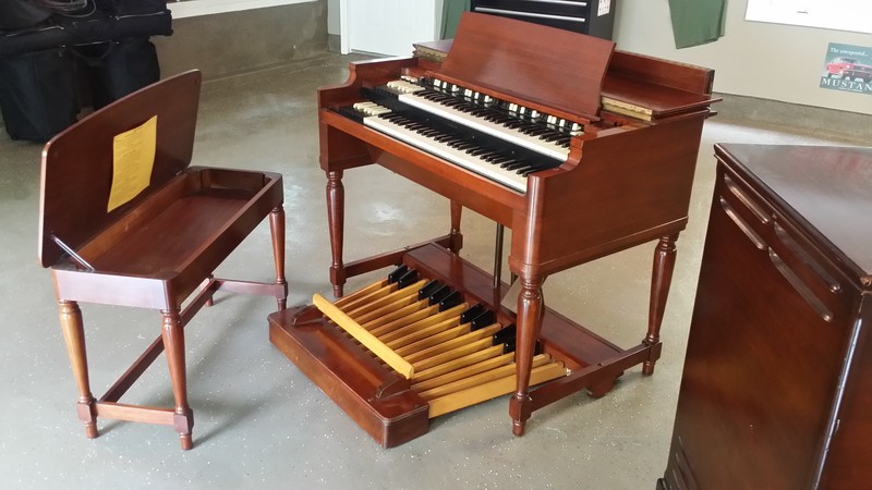 EXCEPTIONAL MINT B3 ORGAN PGKE - NOW IN OUR WAREHOUSE B3 Hammond Organ &122 Leslie Speaker!  - Will Sell Fast! - Now Available!