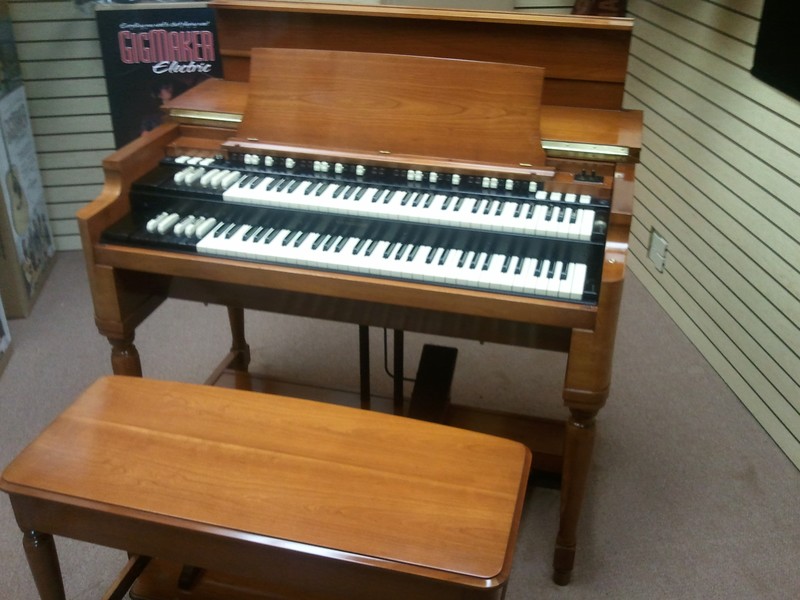 Pristine Vintage 1964 Hammond B3 Organ & 122 Leslie Speaker - GORGEOUS B3 Package - Now Available!