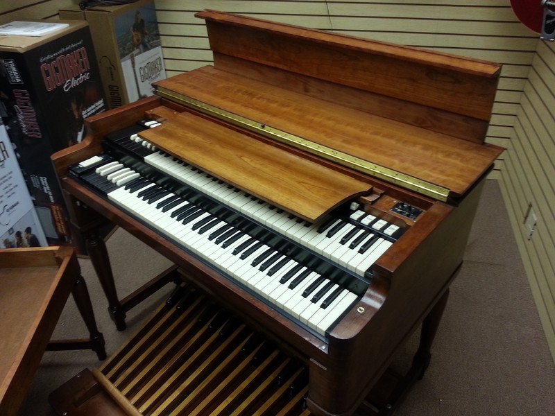 GORGEOUS! Just In - Mint Condition Classic Vintage 1960's Hammond B3 Organ & 122 Leslie Speaker!  - Now Available!